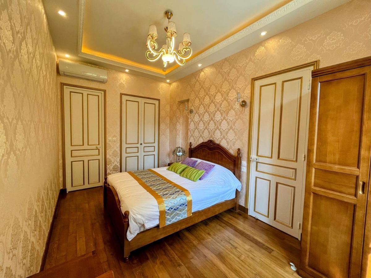 Chateau De Moliens Екстериор снимка