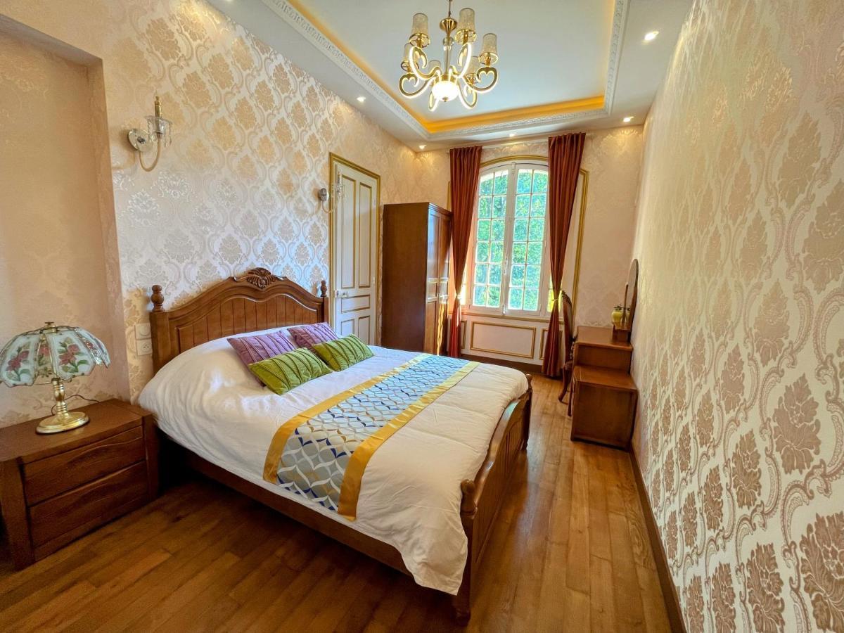 Chateau De Moliens Екстериор снимка