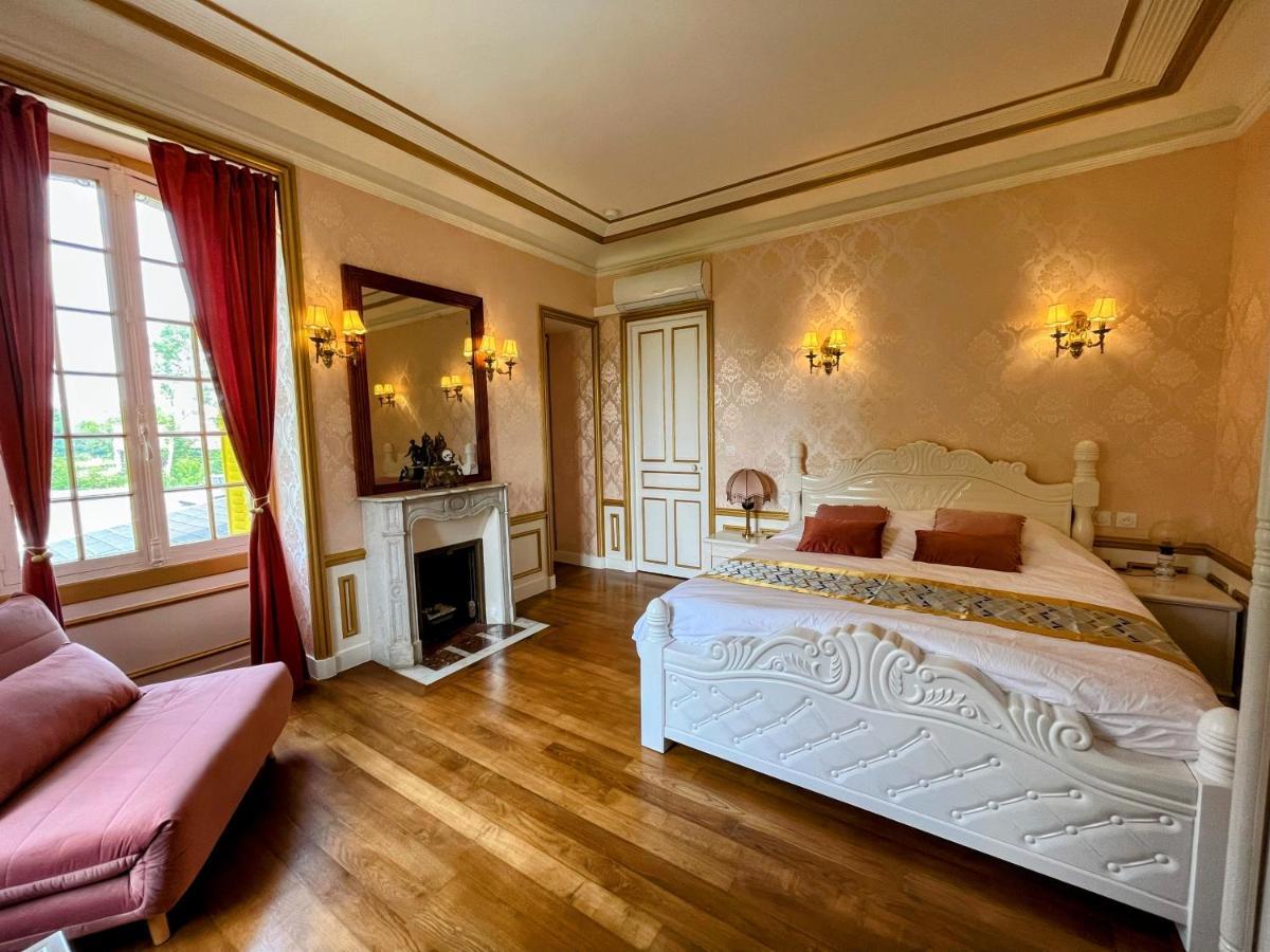 Chateau De Moliens Екстериор снимка